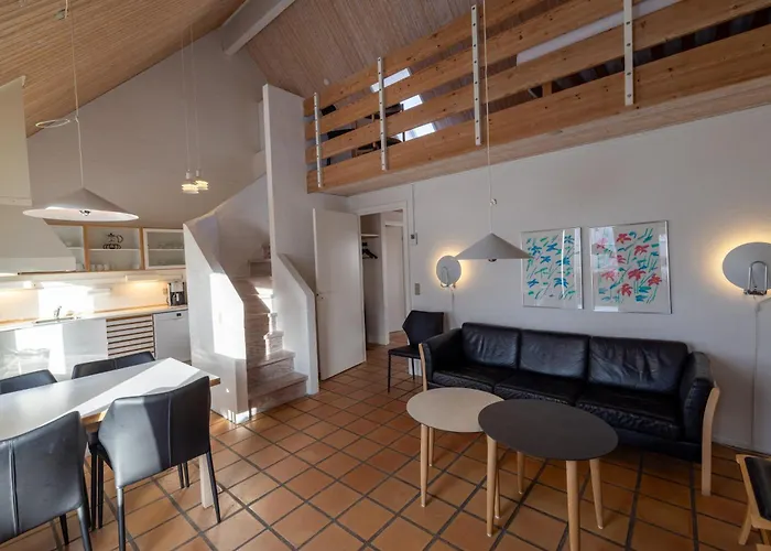 Skagen Center 4*